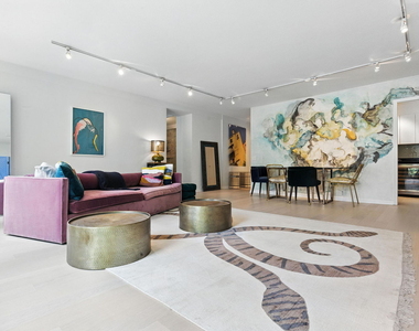 900 N Lake Shore Drive - Photo Thumbnail 2