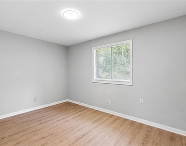 4855 College Street - Photo Thumbnail 7