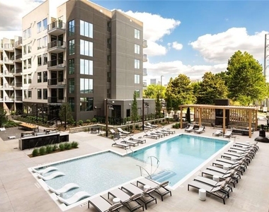 200 Nerem Street Nw - Photo Thumbnail 2