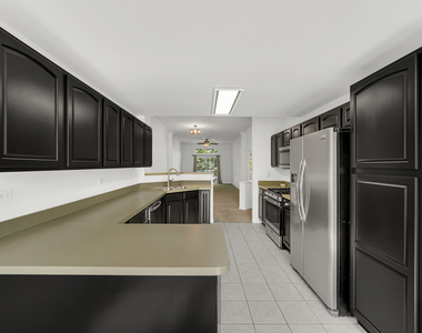 2290 Scott Lane - Photo Thumbnail 13