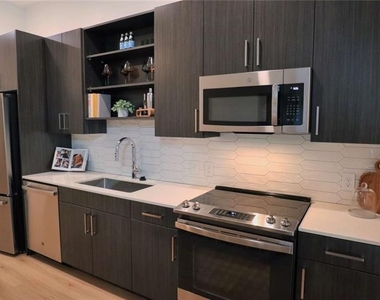 200 Nerem Street Nw - Photo Thumbnail 53