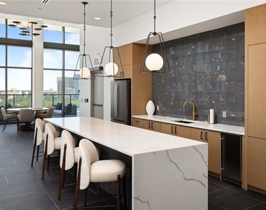 200 Nerem Street Nw - Photo Thumbnail 10