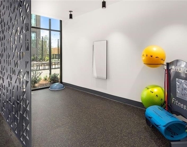 200 Nerem Street Nw - Photo Thumbnail 20