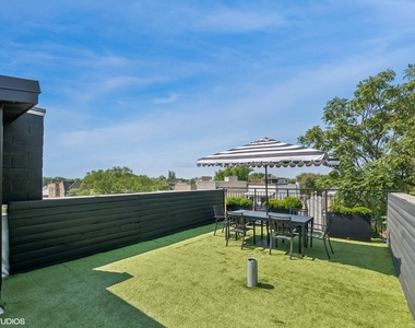 2440 W Cortez Street - Photo Thumbnail 17