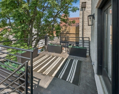 2440 W Cortez Street - Photo Thumbnail 14