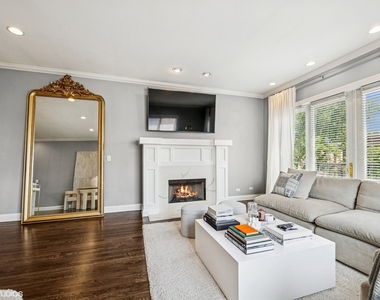 2440 W Cortez Street - Photo Thumbnail 4