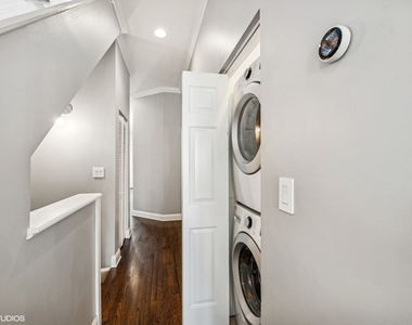 2440 W Cortez Street - Photo Thumbnail 9