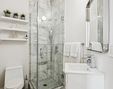 2440 W Cortez Street - Photo Thumbnail 10