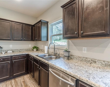 123 Mulberry Drive - Photo Thumbnail 19