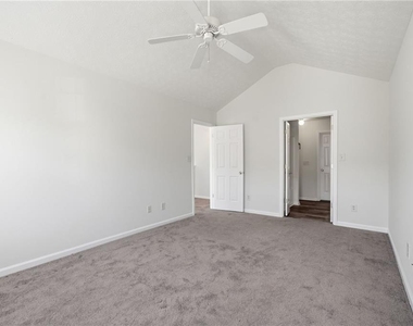 2913 Greyhawk Lane - Photo Thumbnail 26