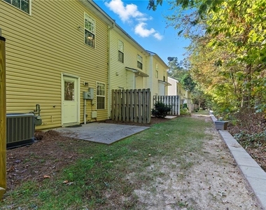 2913 Greyhawk Lane - Photo Thumbnail 38