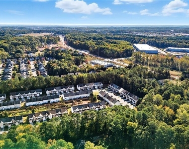 2913 Greyhawk Lane - Photo Thumbnail 43