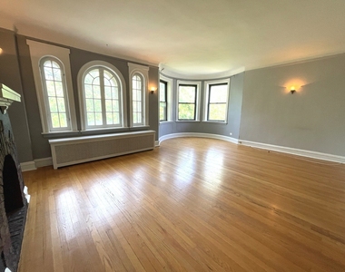 1445 W Thome Avenue - Photo Thumbnail 3
