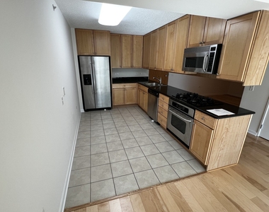 9655 Woods Drive - Photo Thumbnail 4