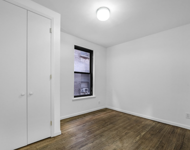 188 Claremont Avenue - Photo Thumbnail 6