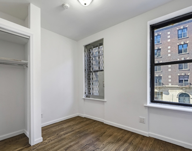 188 Claremont Avenue - Photo Thumbnail 10