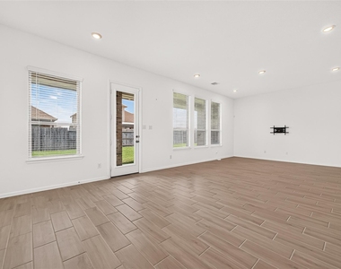 3623 Rock Ledge Drive - Photo Thumbnail 9