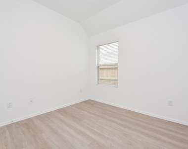 8426 Manta Ray Drive - Photo Thumbnail 23