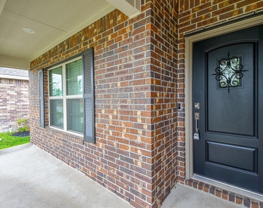 8426 Manta Ray Drive - Photo Thumbnail 2