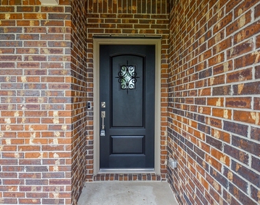 8426 Manta Ray Drive - Photo Thumbnail 3