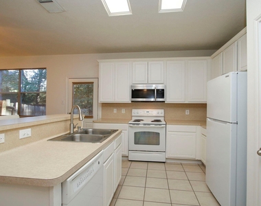 191 N Burberry Park Circle - Photo Thumbnail 8