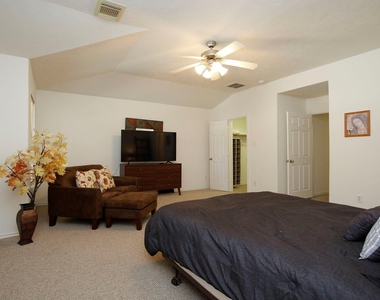 191 N Burberry Park Circle - Photo Thumbnail 17