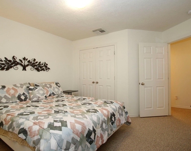 191 N Burberry Park Circle - Photo Thumbnail 23