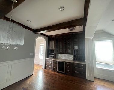 238 W 24th Street - Photo Thumbnail 19