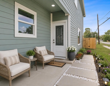 8027 Virgil Street - Photo Thumbnail 2