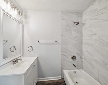705 Westshire Drive - Photo Thumbnail 10
