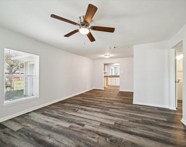 705 Westshire Drive - Photo Thumbnail 3