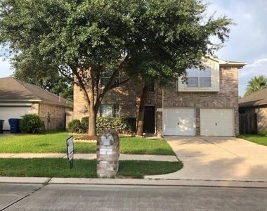 28814 Waltham Street - Photo Thumbnail 1