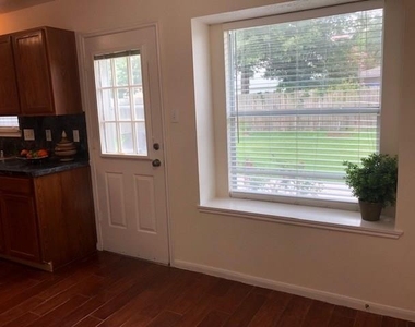 28814 Waltham Street - Photo Thumbnail 13