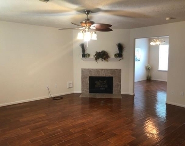 28814 Waltham Street - Photo Thumbnail 9