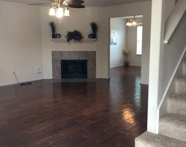 28814 Waltham Street - Photo Thumbnail 5