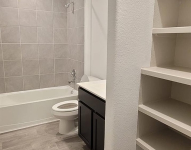 1514 Maple Ridge Drive - Photo Thumbnail 14