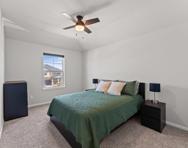5343 Marisol Cove Drive - Photo Thumbnail 13