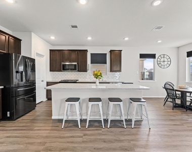 5343 Marisol Cove Drive - Photo Thumbnail 7