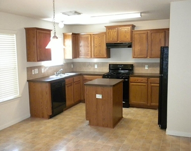19211 Cedarsham Lane - Photo Thumbnail 2