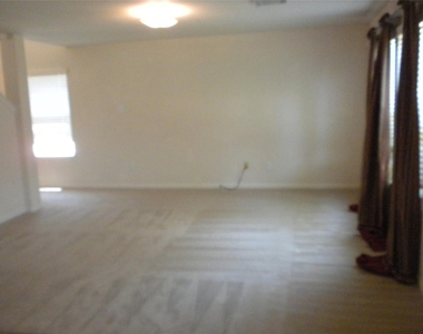 19211 Cedarsham Lane - Photo Thumbnail 4