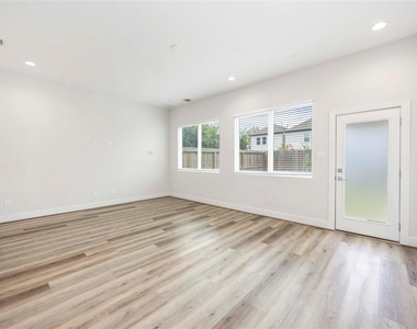 1411 Bigelow Street - Photo Thumbnail 4