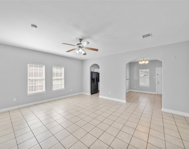 3002 Paige Street - Photo Thumbnail 2