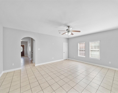 3002 Paige Street - Photo Thumbnail 3