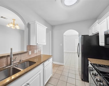 3002 Paige Street - Photo Thumbnail 6