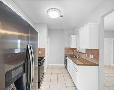 3002 Paige Street - Photo Thumbnail 8