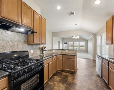 9966 Chimney Swift Lane - Photo Thumbnail 7
