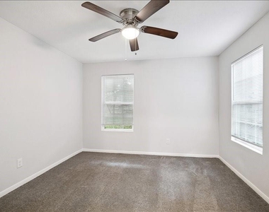 820 Texas Street - Photo Thumbnail 5