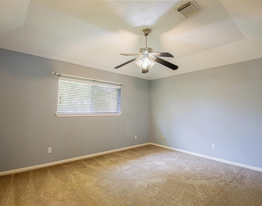 9710 Springmont - Photo Thumbnail 6