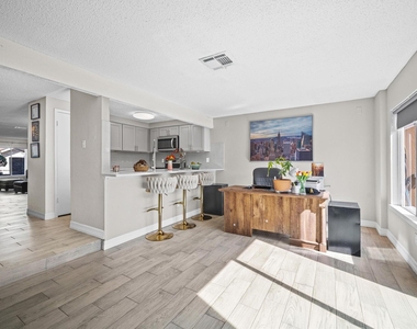 6171 Dryad Drive - Photo Thumbnail 9