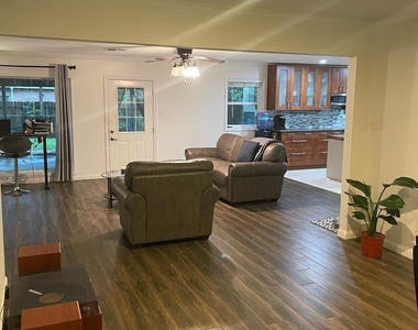 5711 Capello Drive - Photo Thumbnail 2